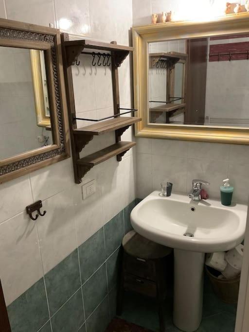 Appartamento Isolab: Monolocale In Zona Isola Milano Esterno foto