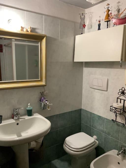 Appartamento Isolab: Monolocale In Zona Isola Milano Esterno foto